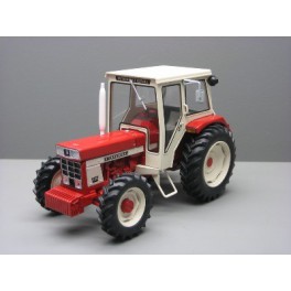 IH 844  4  roues 